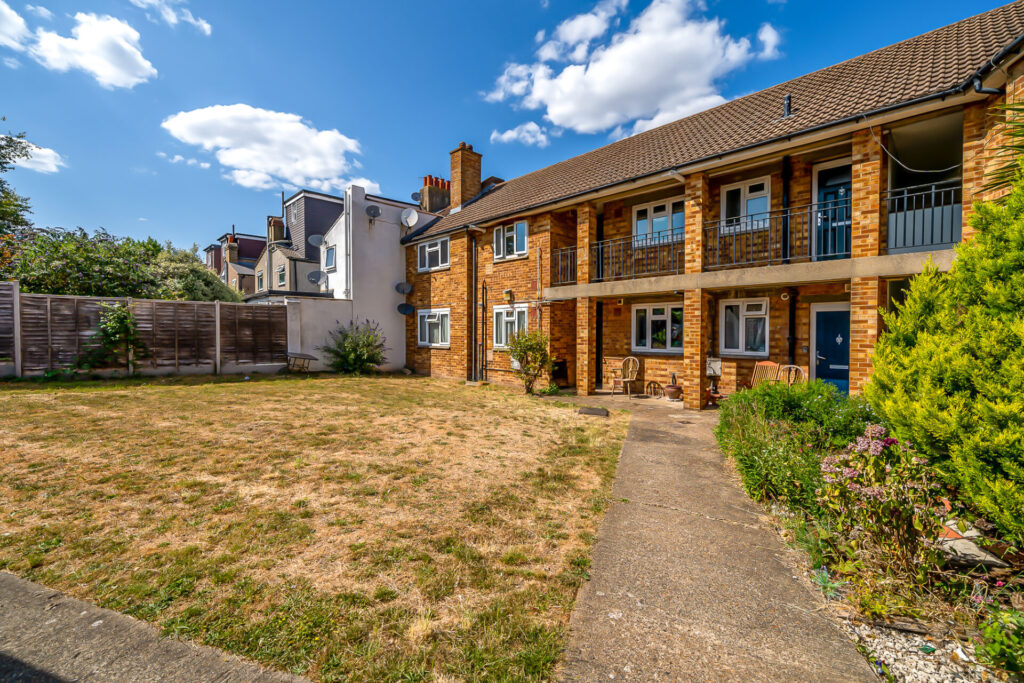 Swingate Lane - Plumstead - London - SE18
