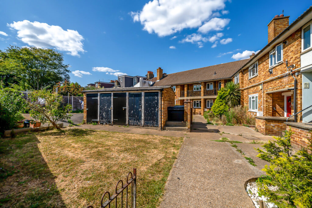 Swingate Lane - Plumstead - London - SE18