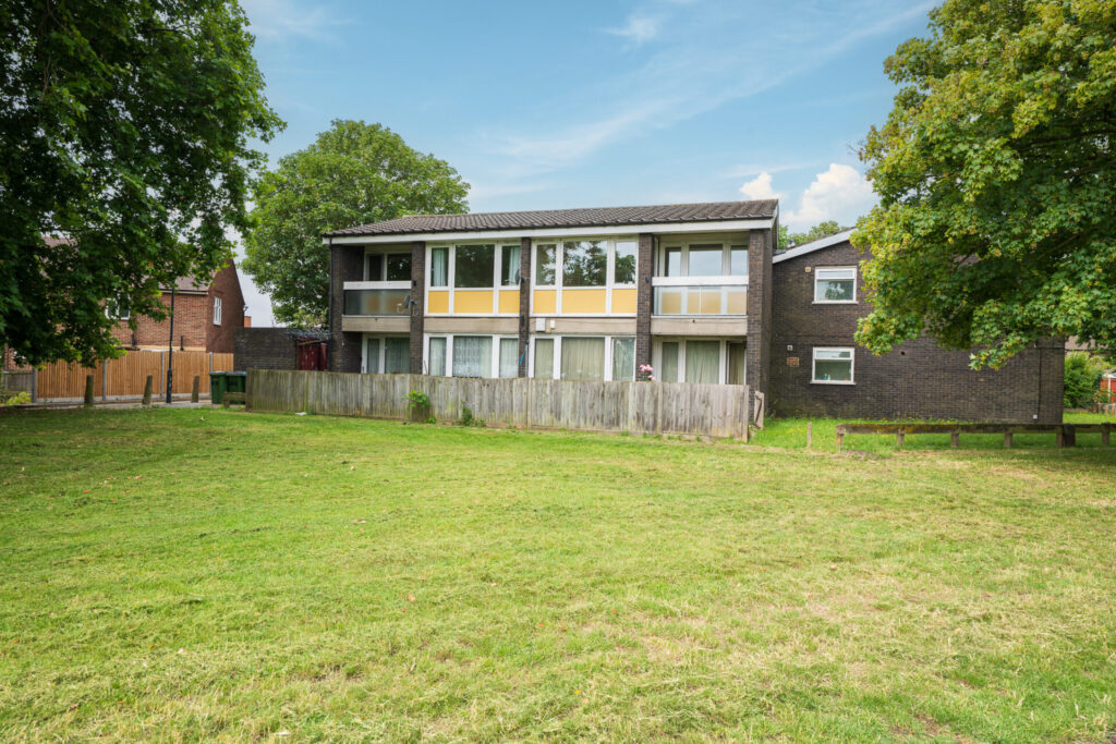  Heathfield Terrace - Plumstead - London - SE18