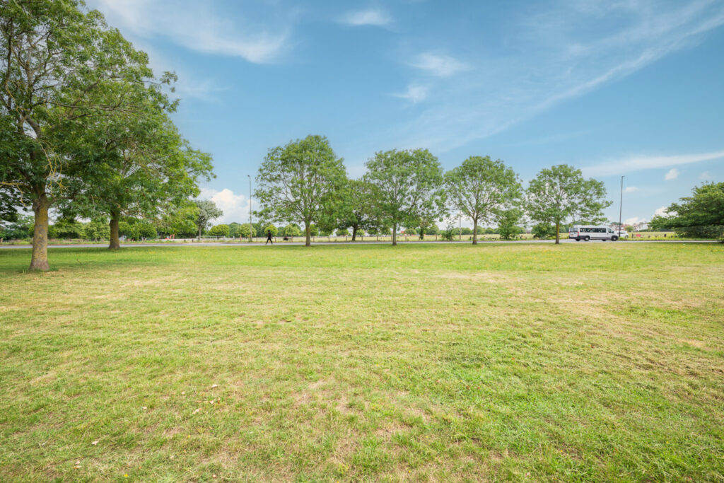  Heathfield Terrace - Plumstead - London - SE18