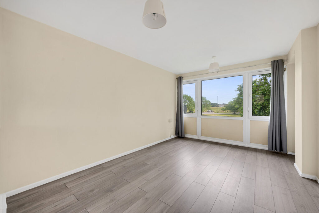  Heathfield Terrace - Plumstead - London - SE18