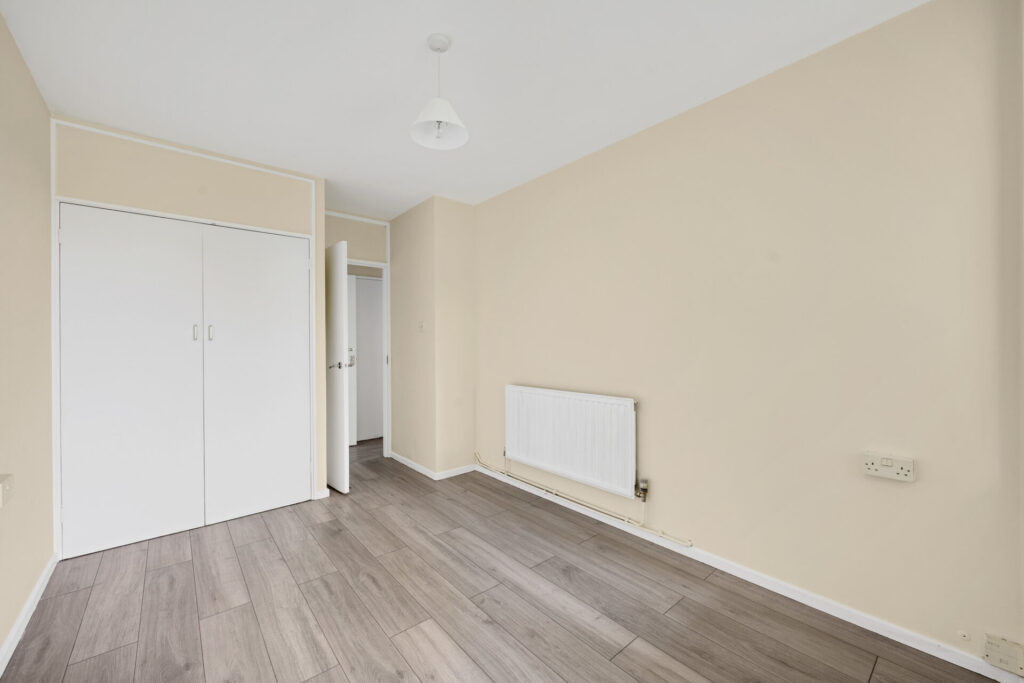  Heathfield Terrace - Plumstead - London - SE18