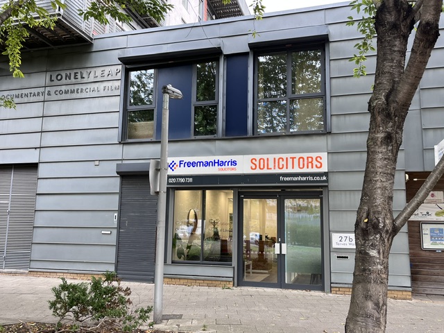Tarves Way - Greenwich - London - SE10